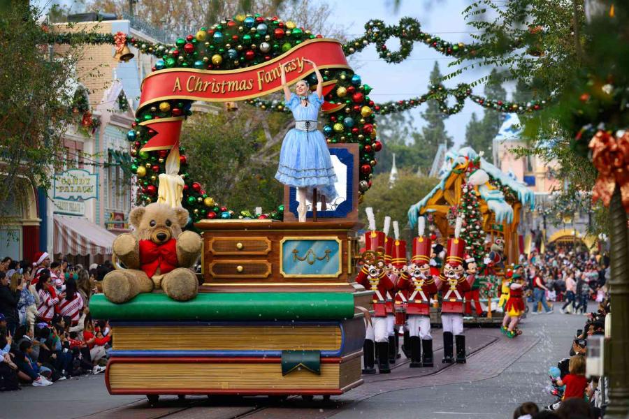 THY ile Noel Zamanı Grand Paris & Disneyland & Brüksel ve Amsterdam Turu