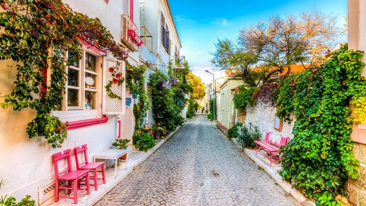 Gökçeada Bozcaada Yüzme Turu (1 Gece Otel Konaklamalı): Türkiye'nin İki Güzide Adasına Yolculuğumuza Sizlerde Davetlisiniz
Yavaş Akan Hayatın ve Rüzgarın adı İmroz ve doğal güzellikleri, bağbozumu ve Ayazma Plajı ile ünlü Bozcaada. 