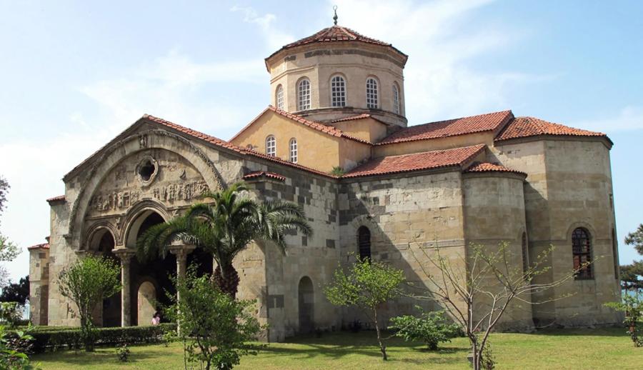 Karadeniz Fırtınası ve Batum Turu (3 Gece Otel Konaklamalı): Kısıtlı zamanda Karadeniz'i baştan başa gezmek, yaşamak için bulunmaz bir fırsat sunuyoruz. Karadeniz iklimi veya havası gibi tadı damağınızda kalacak bir gezi sizi bekliyor. Az zamanda çok işler başaracağız.