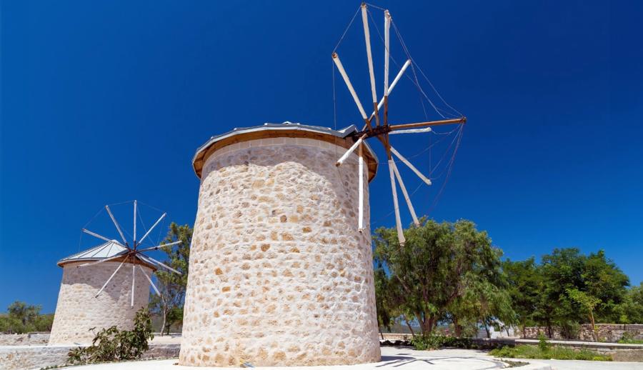 Lavanta Tarlaları Salda Gölü Pamukkale Çeşme Alaçatı Turu (1 Gece Otel Konaklamalı)	: Turkuaz Sularda Bembeyaz Kumlarda Unutamayacağınız Bir Tatil Deneyimi İçin Sizleri Bekliyoruz. Salda Gölü’nün Ferahlığında, Pamukkale Travertenlerinin Süt Beyaz Havuzlarında Kısa Bir Tatil Ve Görsel Şöleni Hafızalarınıza SSC TUR İmzasıyla Kaydediyoruz.