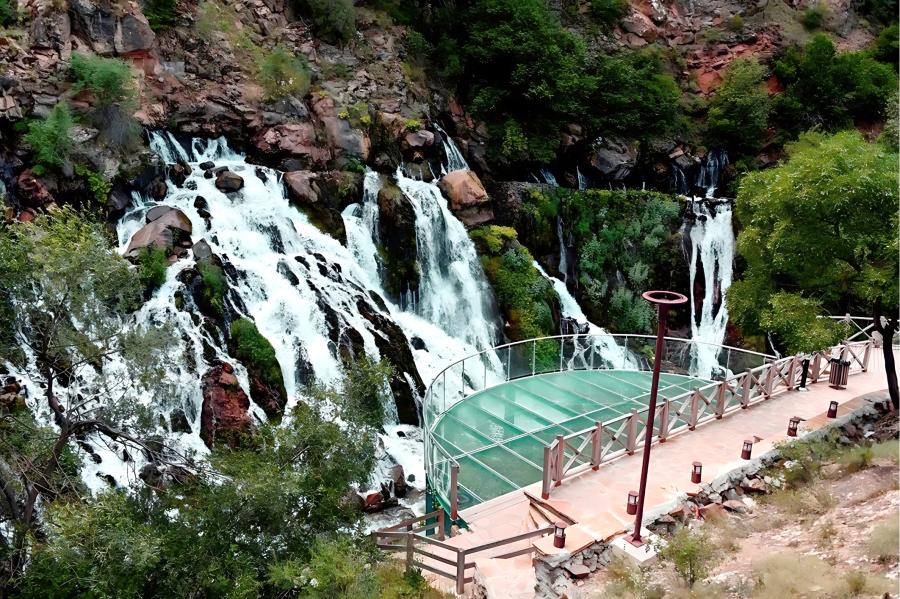 Uçaklı Kuzey Yıldızı Doğu Karadeniz Yaylaları ve Batum Turu (4 Gece Otel Konaklamalı): Kendinizi Rüyada Hissedeceğiniz, Her Anını Unutamayacağınız Karadeniz Tatiline Sizleride Bekliyoruz. Mavi ve Yeşili Hiç Bu Kadar Ahenkle Dans Ettiğini Görmemiştiniz. Tulum ile Horon Vurmaya Kemençenin Tınısını, Tulumun Sesini Dinlemeye Gidiyoruz daaaaaa...