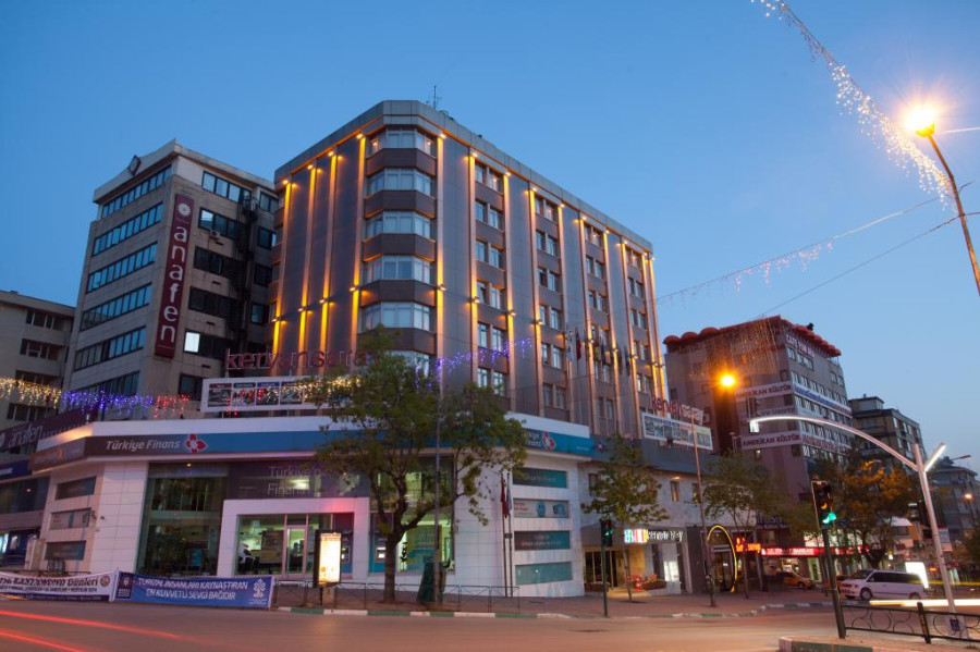 Kervansaray City Otel Bursa Konaklamalı Uludağ Kayak Turu (1 Gece Otel Konaklamalı): Hergün Kesin Kalkışlı ve Kış Tatilinizde Kendinizi ve Sevdiklerinizi, Uludağ’ın Beyaz Büyüsünde ve Bursa’nın Doğal, Tarihi Atmosferinde Ödüllendirebilirsiniz. Osmangazi Köprüsü'nden Hızlı Ulaşım ile Uludağ'a Gidiyoruz.
