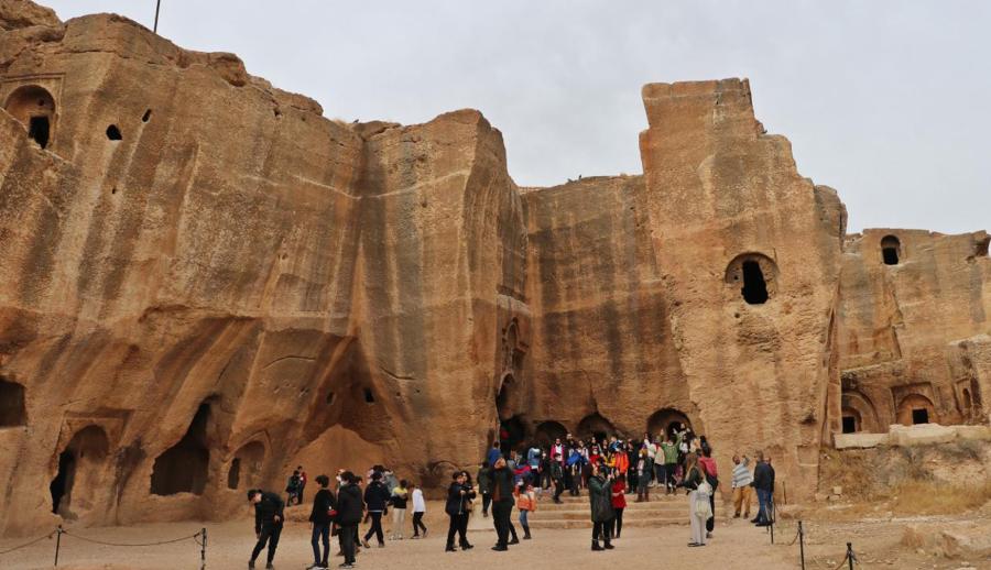 Kuzey Doğu Anadolu ve Antep Urfa Mardin Tunceli Kemaliye Divriği Turu (4 Gece Otel Konaklamalı): Otobüslü Size Özel Güney Doğu Anadolu’yu Keşfetmeye, Doğu Anadolu'yu Elazığ, Tunceli Munzur Gözelerini, Kemaliye ve Sivas'ı gezmeye davet ediyoruz.