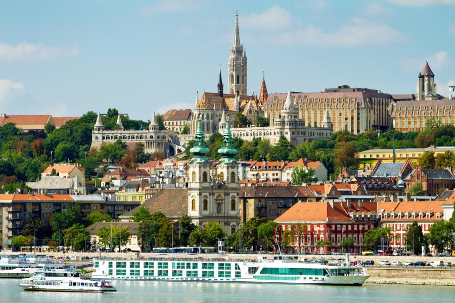 Otobüslü Orta Avrupa  Masalı Turu Ekstra Turlar Dahil (7 Gece Otel Konaklamalı): Belgrad,  Budapeşte, Estergon, Visegrad, Szentendre, Bratislava, Prag, Karlovy Vary,  Cesky Krumlov,  Viyana, Bade,  Novisad,  Sofya
6 Ülke 6 Başkent 10 Şehir Görme İmkanı
Belgrad 2 Gece Konaklama
Prag 2 Gece Konaklama
Budapeşte 2 Gece Konaklama
Viyana 1 Gece Konaklama