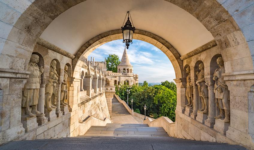 Otobüslü Orta Avrupa  Masalı Turu Ekstra Turlar Dahil (7 Gece Otel Konaklamalı): Belgrad,  Budapeşte, Estergon, Visegrad, Szentendre, Bratislava, Prag, Karlovy Vary,  Cesky Krumlov,  Viyana, Bade,  Novisad,  Sofya
6 Ülke 6 Başkent 10 Şehir Görme İmkanı
Belgrad 2 Gece Konaklama
Prag 2 Gece Konaklama
Budapeşte 2 Gece Konaklama
Viyana 1 Gece Konaklama