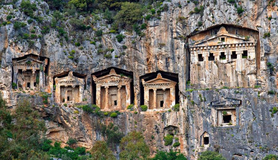 Tadı Damağında Likya Fethiye Akyaka Dalyan Turu (2 Gece Otel Konaklamalı): Tadı Damağında Likya Fethiye Akyaka Dalyan Turu İle Ege'nin Saklı Mavi, Turkuaz Rengi ile buluşmaya varmısınız? Yüzmeye doyamayacağınız Keyifli ve Eğlenceli bir için Geç Kalmadan yerinizi ayırtınız..... 