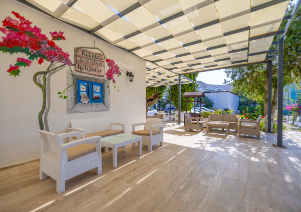 Bodrum Luna Beach Hotel Her Şey Dahil ( Gidiş Dönüş Otobüs Ulaşımı Dahildir ): Bodrum Turu İle Her Şey Dahil Otelde Kalıyoruz Gece Eğlenceleri ve Beach Partilerde Eğlence Zamanı