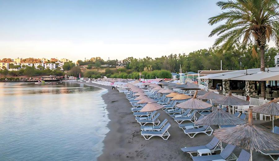 Bodrum Mio Bianco Hotel Herşey Dahil (Gidiş Dönüş Otobüs Ulaşımı Dahildir): Bodrum Mio Bianco Hotel Herşey Dahil Otelde Kalıyoruz Gece Eğlenceleri ve Beach Partilerde Eğlence Zamanı