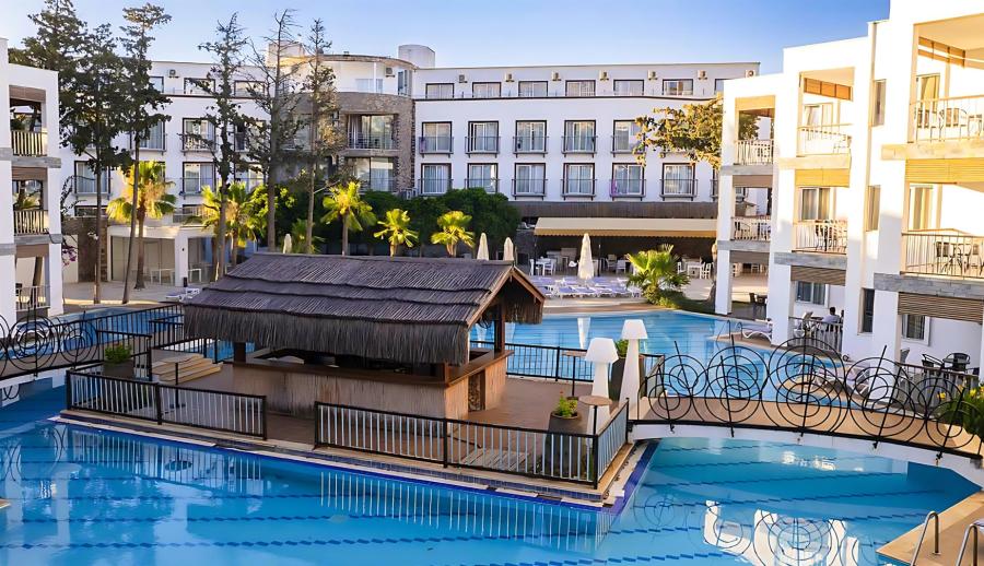 Bodrum Mio Bianco Hotel Herşey Dahil (Gidiş Dönüş Otobüs Ulaşımı Dahildir): Bodrum Mio Bianco Hotel Herşey Dahil Otelde Kalıyoruz Gece Eğlenceleri ve Beach Partilerde Eğlence Zamanı
