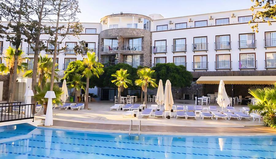 Bodrum Mio Bianco Hotel Herşey Dahil (Gidiş Dönüş Otobüs Ulaşımı Dahildir): Bodrum Mio Bianco Hotel Herşey Dahil Otelde Kalıyoruz Gece Eğlenceleri ve Beach Partilerde Eğlence Zamanı