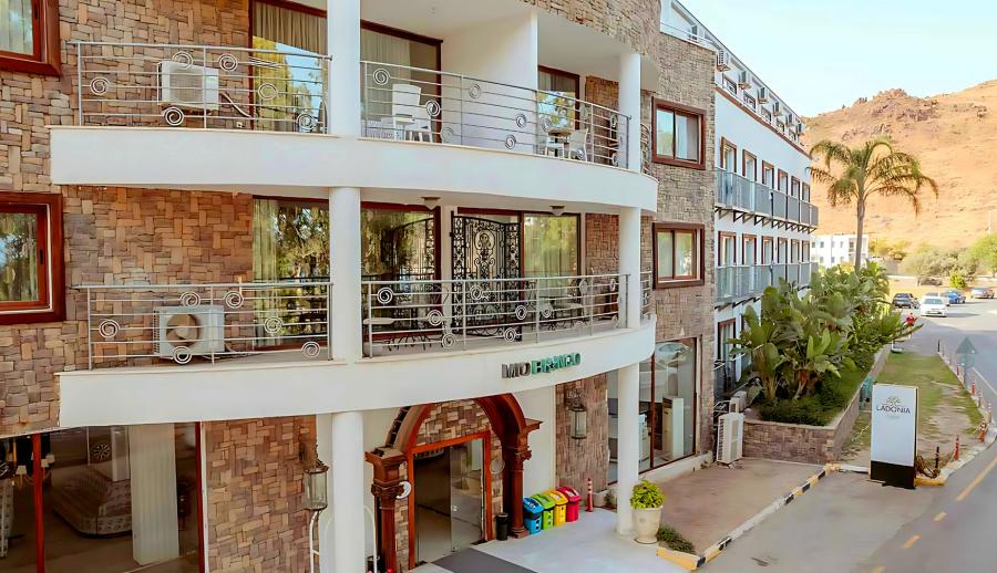 Bodrum Mio Bianco Hotel Herşey Dahil (Gidiş Dönüş Otobüs Ulaşımı Dahildir): Bodrum Mio Bianco Hotel Herşey Dahil Otelde Kalıyoruz Gece Eğlenceleri ve Beach Partilerde Eğlence Zamanı