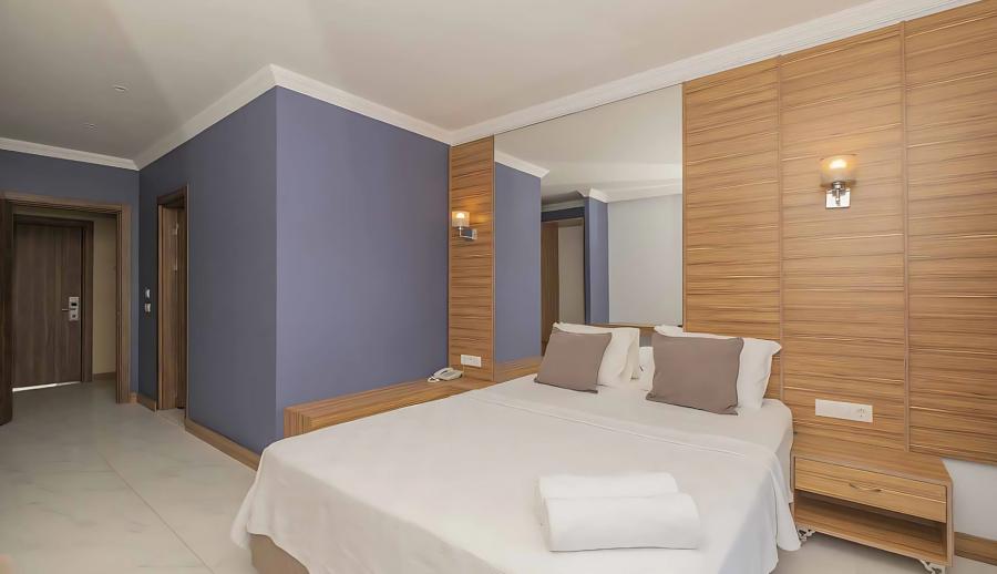 Bodrum Mio Bianco Hotel Herşey Dahil (Gidiş Dönüş Otobüs Ulaşımı Dahildir): Bodrum Mio Bianco Hotel Herşey Dahil Otelde Kalıyoruz Gece Eğlenceleri ve Beach Partilerde Eğlence Zamanı
