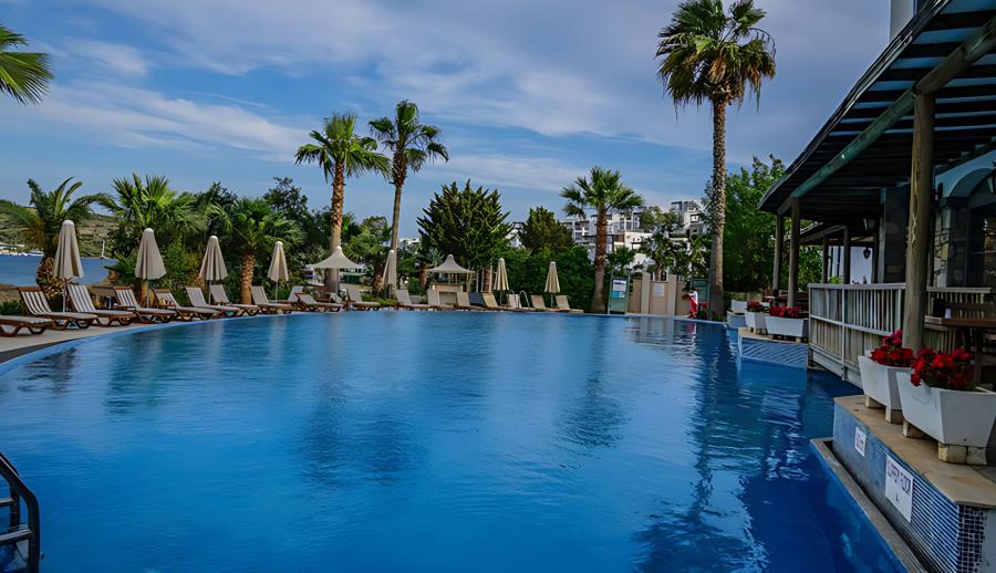 Amilla Beach Resort Herşey Dahil (Gidiş Dönüş Otobüs Ulaşımı Dahildir): Bodrum Bodrum Turu İle Herşey Dahil Otelde Kalıyoruz Gece Eğlenceleri ve Beach Partilerde Eğlence Zamanı