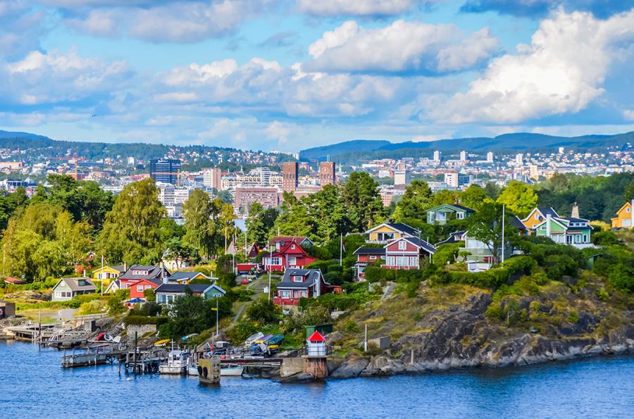 Otobüslü Baltık ve İskandinavya Masalı  Turu (14 Gece Konaklama): Belgrad, Brno, Auschwitz, Krakow, Czestochowa, Varşova, Trakai, Vilnius, Riga, Tallin, Helsinki, Turku, Stockholm, Oslo, Kopenhag, Hamburg, Berlin, Dresden, Viyana, Novisad 
14 Gece Konaklama
Yeşil Pasaporta Vizesiz