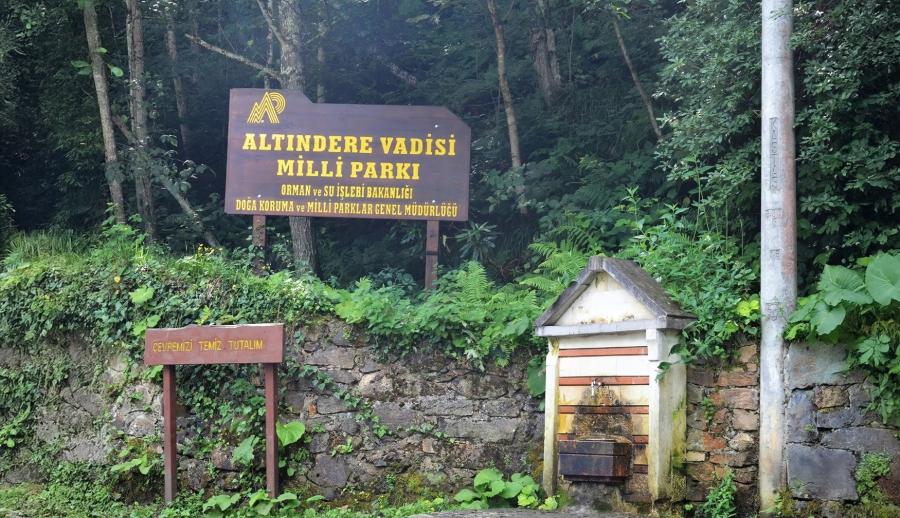 Ramazan Bayramı Özel Thy İle Uçaklı Karadeniz Yaylaları ve Batum Turu (3 Gece Otel Konaklamalı) : Kendinizi rüyada hissedeceğiniz, her anını unutamayacağınız Karadeniz tatiline sizleri de bekliyoruz. Mavi ve yeşili hiç bu kadar ahenkle dans ettiğini görmemiştiniz. Tulum ile horon vurmaya kemençenin tınısını dinlemeye gidiyoruz daaaaaa...
