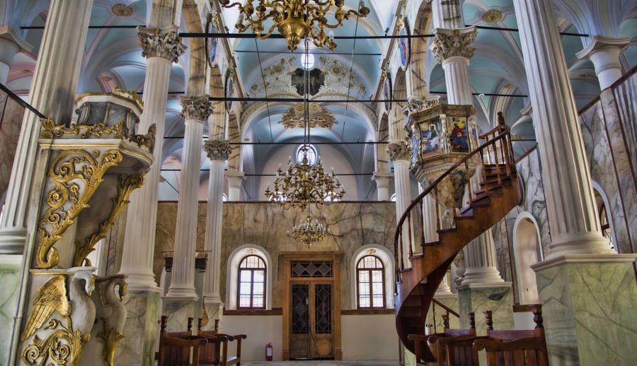 Ankara Çıkışlı Bozcaada Ayvalık Çeşme Kuşadası Pamukkale Salda Gölü Turu (2 Gece Otel Konaklamalı): Sıcaklardan Bunalan Misafirlerimizi Ege'nin Serin, Berrak Sularına ve Pamukkale Salda'nın Bembeyaz Güzellikleri Sergiliyoruz. 