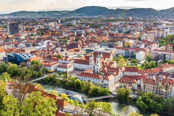 İzmir Hareketli Otobüslü Orta Avrupa  Masalı Turu Ekstra Turlar Dahil (7 Gece Otel Konaklamalı) : Belgrad, Budapeşte, Estergon, Visegrad, Szentendre,  Bratislava, Prag, Karlovy Vary,  Cesky Krumlov,  Viyana, Baden,  Novisad,  Sofya
Estergon  Vişegrad  Szentendre Turu Dahil 
Karlovy Vary Turu Dahil
Pandorf Outlet Turu Dahil