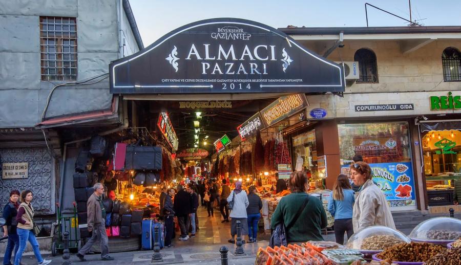 Uçaklı Kuzey Doğu Anadolu ve Antep Urfa Mardin Tunceli Kemaliye Divriği Turu (4 Gece Otel Konaklamalı): Size Özel Güney Doğu Anadolu’yu Keşfetmeye, Doğu Anadolu'yu Elazığ, Tunceli Munzur Gözelerini, Kemaliye ve Sivas'ı gezmeye davet ediyoruz.