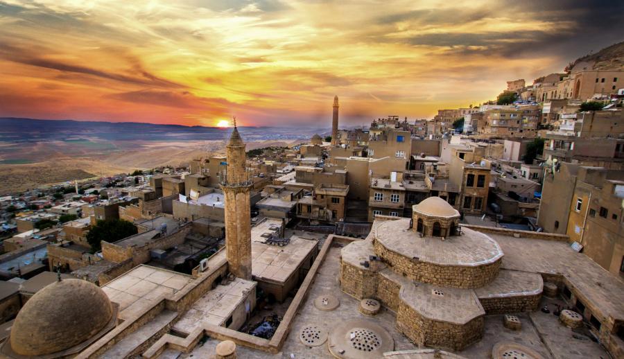 Uçaklı Kuzey Doğu Anadolu ve Antep Urfa Mardin Tunceli Kemaliye Divriği Turu (4 Gece Otel Konaklamalı): Size Özel Güney Doğu Anadolu’yu Keşfetmeye, Doğu Anadolu'yu Elazığ, Tunceli Munzur Gözelerini, Kemaliye ve Sivas'ı gezmeye davet ediyoruz.