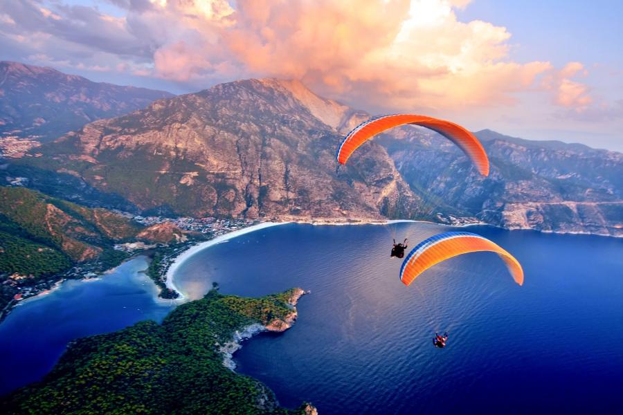 Süper Promosyon Rüya Gibi Ege Akdeniz Antalya Kaş Fethiye Ölüdeniz Marmaris Bodrum Turu (5 Gece Otel Konaklamalı): Rüya gibi Ege Akdeniz Turlarımız ile Ülkemizin önde gelen turistik mekânlarında geçireceğiniz bir hafta boyunca; denizin, güneşin, kumsalın ve eğlencenin doyumsuz tadına erişeceksiniz. Tekne Turları, Jeep Safari, Rafting, Dalış Turu, Yamaç Paraşütü, Saklıkent, Ölüdeniz, Iztuzu Plajı.