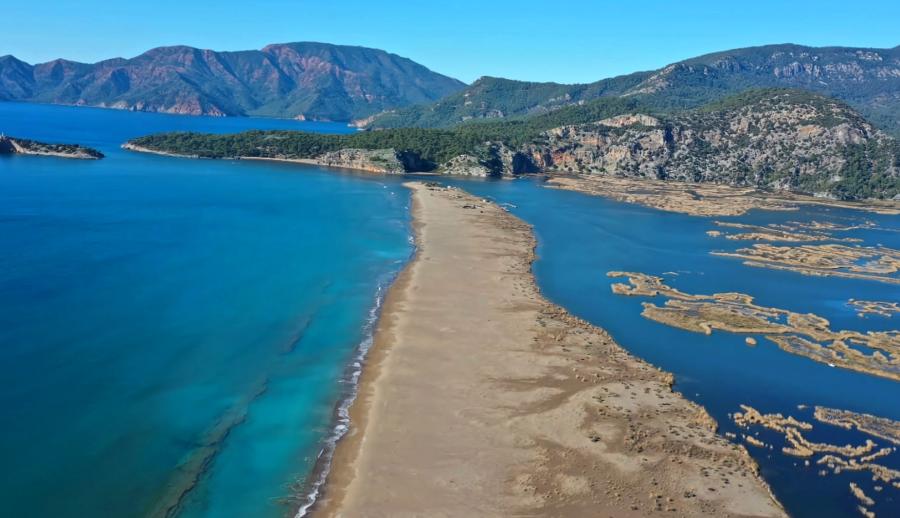 Süper Promosyon Rüya Gibi Ege Akdeniz Antalya Kaş Fethiye Ölüdeniz Marmaris Bodrum Turu (5 Gece Otel Konaklamalı): Rüya gibi Ege Akdeniz Turlarımız ile Ülkemizin önde gelen turistik mekânlarında geçireceğiniz bir hafta boyunca; denizin, güneşin, kumsalın ve eğlencenin doyumsuz tadına erişeceksiniz. Tekne Turları, Jeep Safari, Rafting, Dalış Turu, Yamaç Paraşütü, Saklıkent, Ölüdeniz, Iztuzu Plajı.