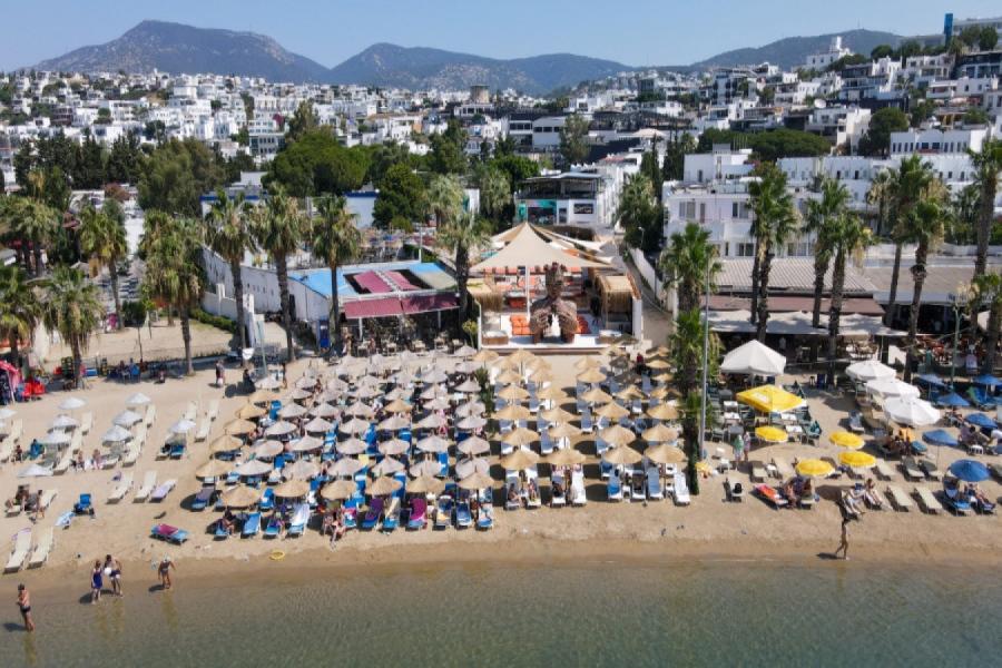 Bodrum Leo Beach Hotel Her Şey Dahil ( Gidiş Dönüş Otobüs Ulaşımı Dahildir ) : Bodrum Turu İle Her Şey Dahil Otelde Kalıyoruz Gece Eğlenceleri ve Beach Partilerde Eğlence Zamanı