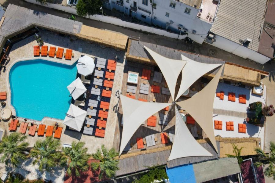 Bodrum Leo Beach Hotel Her Şey Dahil ( Gidiş Dönüş Otobüs Ulaşımı Dahildir ) : Bodrum Turu İle Her Şey Dahil Otelde Kalıyoruz Gece Eğlenceleri ve Beach Partilerde Eğlence Zamanı