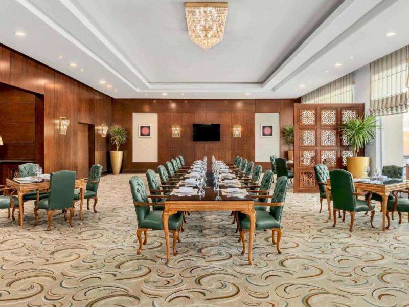 Rixos Sharm Adults Only (+18) Hotel Konaklamalı Sharm Turu Herşey Dahil Ajet Havayolları ile (4 Gece Otel Konaklamalı): Vizesiz, Herşey Dahil 4 Gece Otel Konaklamalı