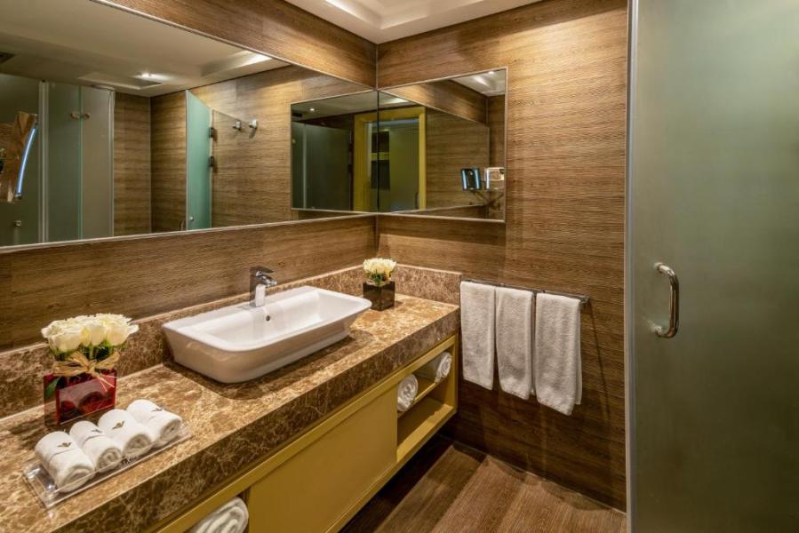 Rixos Premium Seagate Hotel Konaklamalı Sharm Turu Herşey Dahil Ajet Havayolları ile (4 Gece Otel Konaklamalı): Vizesiz, Herşey Dahil 4 Gece Otel Konaklamalı