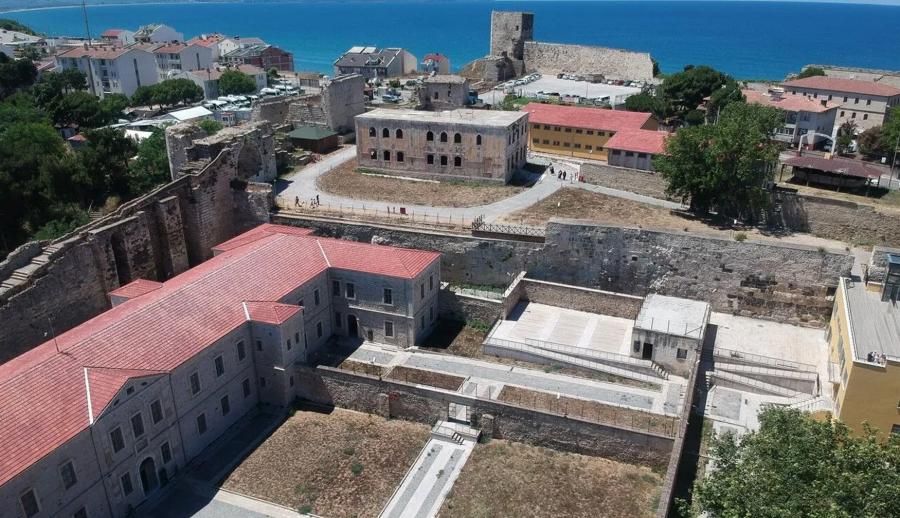 Orta Karadeniz Amasya Samsun Sinop Kastamonu Turu (1 Gece Konaklamalı): Sizleri Amasya Samsun Sinop ve Kastamonu'dan Oluşan Orta Karadeniz'i Haftasonunda değerlendirmek doğa ve tarihi içi içine yaşamak için davet ediyoruz.