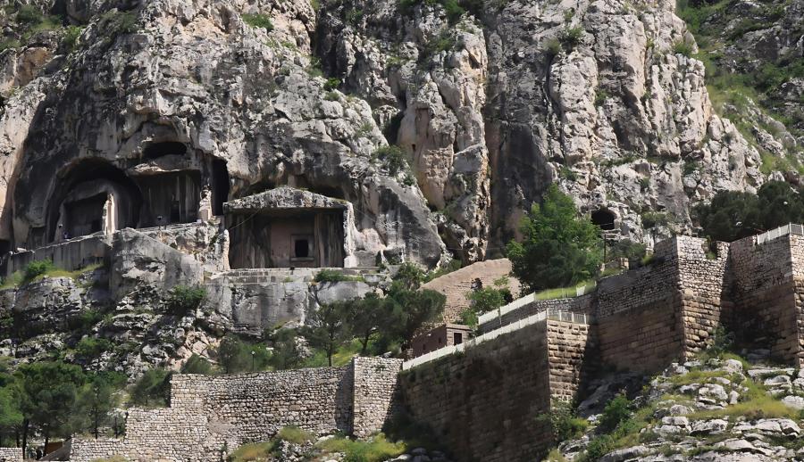 Orta Karadeniz Amasya Samsun Sinop Kastamonu Turu (1 Gece Konaklamalı): Sizleri Amasya Samsun Sinop ve Kastamonu'dan Oluşan Orta Karadeniz'i Haftasonunda değerlendirmek doğa ve tarihi içi içine yaşamak için davet ediyoruz.