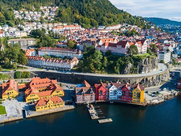 Türk Hava Yolları  ile Büyük İskandinavya ve Fiyordlar Turu (10 Gece Otel Konaklamalı) (THY-CPH-TII):  2 Gece Cruise Konaklama  Fiyordlarda Konaklama, 5 Akşam yemeği Dahil 5 Ülke 9 Şehir
