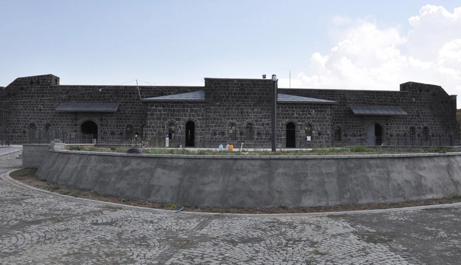 Yılbaşı Özel Uçaklı Doğu Ekspresi Türkiye'nin Doğusu Erzurum Kars Van Turu ( Uçakla Gidiş Dönüş ) : Doğu Ekspresi Tren Yolculuğu Erzurum’un, Kars'ın ve Van'ın Tüm Güzelliklerini Sizlere Sunuyoruz. Gidiş, Dönüş Uçak Biletleri Dahil