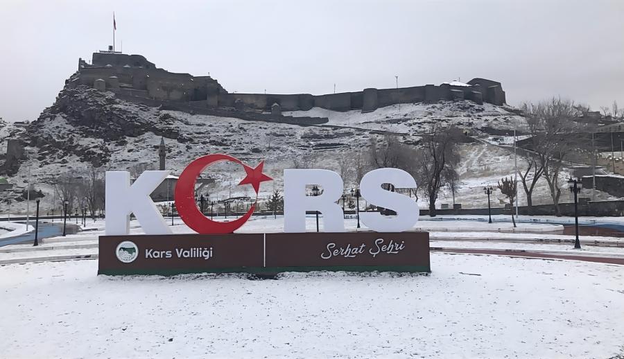 Yılbaşı Özel Uçaklı Doğu Ekspresi Türkiye'nin Doğusu Erzurum Kars Van Turu ( Uçakla Gidiş Dönüş ) : Doğu Ekspresi Tren Yolculuğu Erzurum’un, Kars'ın ve Van'ın Tüm Güzelliklerini Sizlere Sunuyoruz. Gidiş, Dönüş Uçak Biletleri Dahil