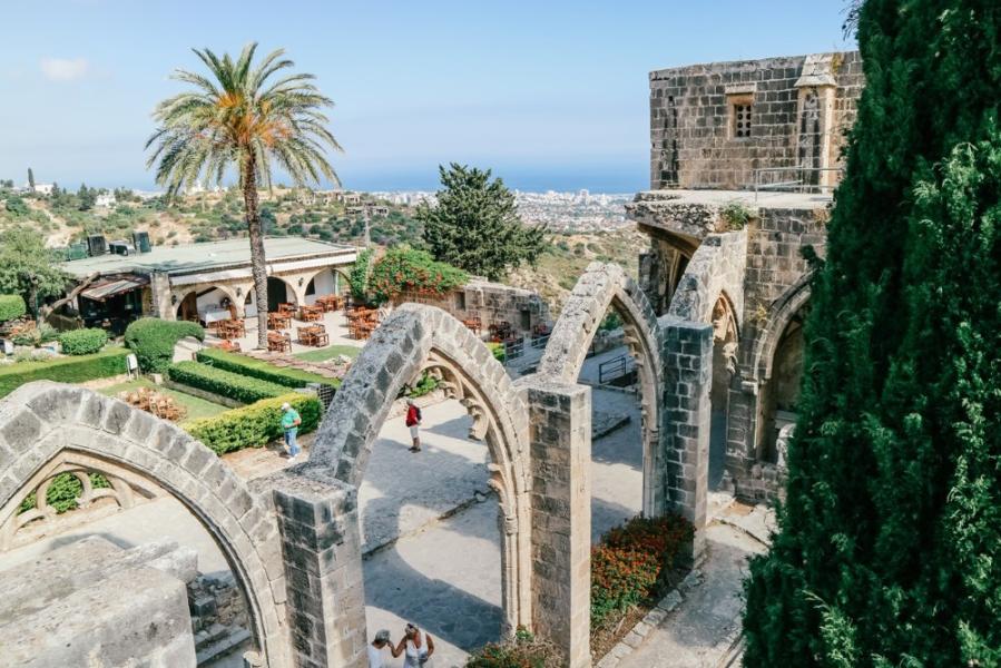 Pegasus Hava Yolları İle Kıbrıs Kültür Turu: Lefkoşa Gazimağusa Kapalı Maraş Turu Dahil
Casinolu Girne Merkez Hotelde Konaklama
Pegasus Hava Yolları İle Uçuş İmkanı