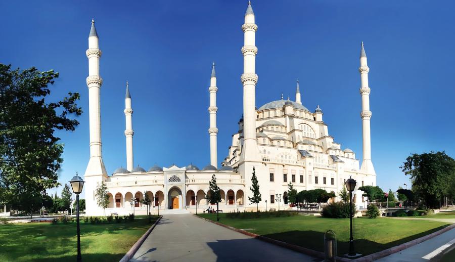 Eskişehir Çıkışlı Kuzey Mezopotamya Gap Turu (4 Gece Otel Konaklamalı): Doya Doya Mezopotamya'yı Gezmeye Güney Doğu Anadolu Bölgesine doğru yola çıktık. Siz Değerli Misafirlerimizi Güney Doğu Anadolu’yu Keşfetmeye, Peygamberler Diyarını Gezmeye Davet Ediyoruz.