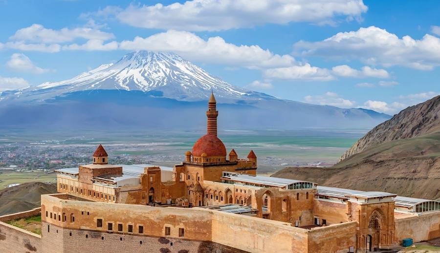 İzmir Çıkışlı Uçaklı Kafkas Üçgeni Turu ile Ramazan Bayramı — 3/3