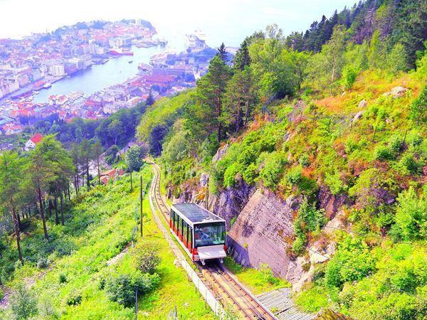 Ankara Çıkışlı Ajet Havayolları İle Grand İskandinavya ve Fiyordlar Turu  ( 7 Gece Otel Konaklamalı) : Ajet Havayolları İle Direk Uçuş İmkanı 
7 Sabah Kahvaltısı Dahil
Jönköping 1 Gece Konaklama
Kopenhag 1 Gece Konaklama
Oslo  1 Gece Konaklama
Bergen 1 Gece Konaklama
Lilhammer 1 Gece Konaklama
Stockholm  1 Gece Konaklama 
