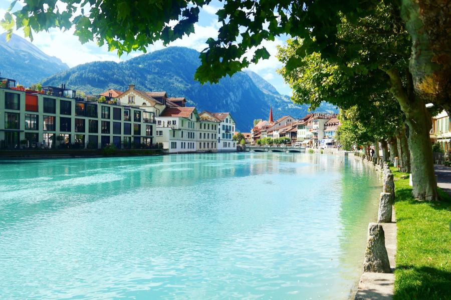 Pegasus Havayolları İle Grand İsviçre ve Alpler Turu (4 Gece Otel Konaklamalı): Pegasus Havayolları İle Uçuş İmkanı 
4 Sabah Kahvaltısı Dahil 
Zürih 3 Gece Konaklama 
Annemasse  1 Gece Konaklama 
Tüm Panaromik Şehir Turları Dahil 