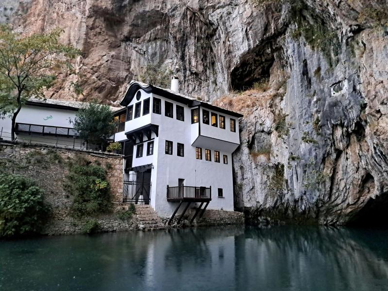 İzmir Çıkışlı Pegasus Havayolları İle Büyük Balkan Turu ( 7 Gece Otel Konaklamalı): Pegasus Havayolları İle Direk Uçuş
7 Sabah Kahvaltısı Dahil
Ohrid 1 Gece Konaklama
İşkodra 1 Gece Konaklama
Medjugore  1 Gece Konaklama
Saraybosna 1 Gece Konaklama
Belgrad  1 Gece Konaklama
Üsküp  2 Gece Konaklama

