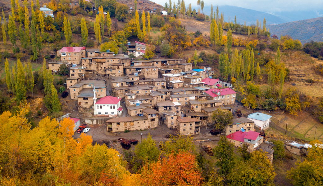 Ankara Çıkışlı Rüya Gibi Doğunun Hazineleri ve Doğu Ekspresi Turu (5 Gece Otel Konaklamalı): Doğu Anadolu denilince hep “Çok Uzak” diye düşünür insanlar. Oysa uzak olan sadece şehirlerin kendisidir. Günümüz medeniyetlerinin çıktığı yerdir Doğu Anadolu. 