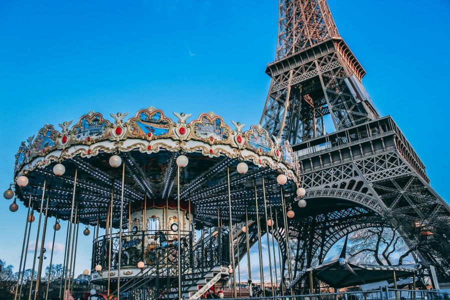 Ajet Havayolları İle Comfort Benelux Paris Alsace İsvicre ( 7 Gece Otel Konaklamalı ) ams bsl: Ajet Havayolları İle Uçuş İmkanı 
7 Sabah Kahvaltısı Dahil 
Amsterdam 1 Gece Konaklama
Brüksel 1 Gece Konaklama
Paris 2 Gece Konaklama
Lüksemburg 1 Gece Konaklama
Colmar 2 Gece Konaklama
