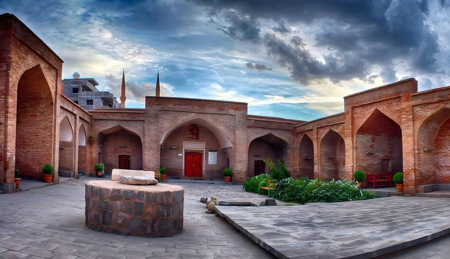 Thy İle Bin Yıllık Rotalar Uçaklı Bitlis Ahlat Hizan Hakkari Yüksekova Berçelan Yaylası Turu (3 Gece Otel Konaklamalı): SSCTUR İle Bin Yıllık Rotada Unutulmaz Bir Yolculuğa Tanıklık Etmeye Hazır mısınız? Muhteşem Bir Keşif Rotasına Çıkıyoruz! Hizan'ın Doğa Harikaları,Hakkari'nin Etkileyici Dağları,Berçelan Yaylası'nın Eşsiz Manzaralarıyla Birlikte Keşfedilmeyi Bekleyen Güzelliklerle Dolu Bir Yolculuk Sizleri Bekliyor