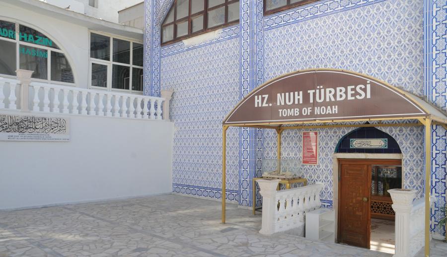 Thy İle Bin Yıllık Rotalar Uçaklı Bitlis Ahlat Hizan Hakkari Yüksekova Berçelan Yaylası Turu (3 Gece Otel Konaklamalı): SSCTUR İle Bin Yıllık Rotada Unutulmaz Bir Yolculuğa Tanıklık Etmeye Hazır mısınız? Muhteşem Bir Keşif Rotasına Çıkıyoruz! Hizan'ın Doğa Harikaları,Hakkari'nin Etkileyici Dağları,Berçelan Yaylası'nın Eşsiz Manzaralarıyla Birlikte Keşfedilmeyi Bekleyen Güzelliklerle Dolu Bir Yolculuk Sizleri Bekliyor