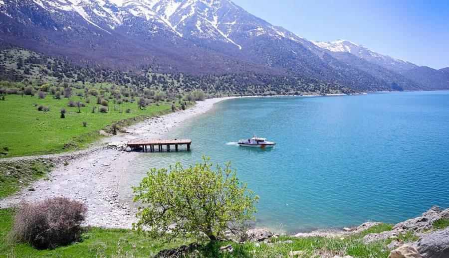 Thy İle Bin Yıllık Rotalar Uçaklı Bitlis Ahlat Hizan Hakkari Yüksekova Berçelan Yaylası Turu (3 Gece Otel Konaklamalı): SSCTUR İle Bin Yıllık Rotada Unutulmaz Bir Yolculuğa Tanıklık Etmeye Hazır mısınız? Muhteşem Bir Keşif Rotasına Çıkıyoruz! Hizan'ın Doğa Harikaları,Hakkari'nin Etkileyici Dağları,Berçelan Yaylası'nın Eşsiz Manzaralarıyla Birlikte Keşfedilmeyi Bekleyen Güzelliklerle Dolu Bir Yolculuk Sizleri Bekliyor