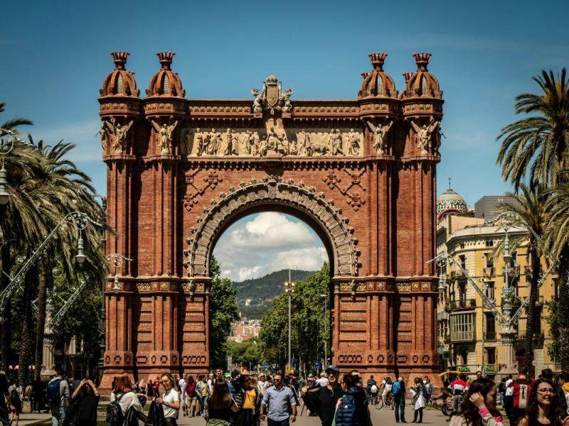 Pegasus Havayolları İle Comfort İspanya Endülüs Turu ( 7 Gece Otel Konaklamalı ) BCN - MAD: Pegasus Hava Yolları  İle Uçuş İmkanı 
7 Sabah Kahvaltısı Dahil 
Granada 1 Gece Konaklama
Sevilla 1 Gece Konaklama
Madrid 2 Gece Konaklama
Barcelona 2 Gece Konaklama
Valencia 1 Gece Konaklama
