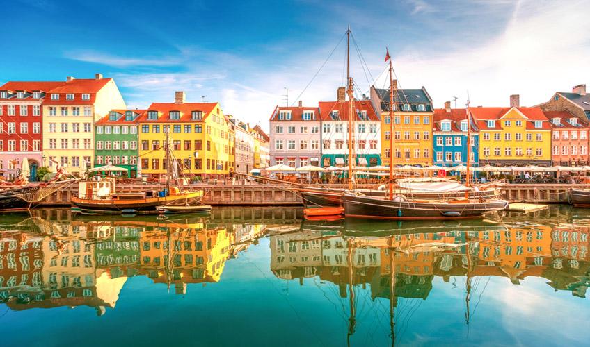 Ajet Havayolları İle İskandinavya Masalı Turu ( 7 Gece Otel Konaklamalı ) ARN CPH: Ajet Havayolları İle Uçuş İmkanı 
7 Sabah Kahvaltısı Dahil 
Kopenhag 2 Gece Konaklama
Göteborg 1 Gece Konaklama
Oslo 2 Gece Konaklama 
Stockholm 2 Gece Konaklama