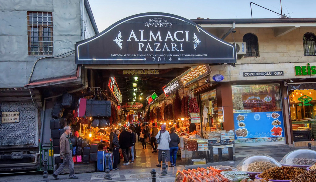 Eskişehir Çıkışlı Dolu Dolu Bir Uçtan Bir Uca Sınırlarda Gap Doğu Anadolu ve Nahçıvan Turu (6 Gece Otel Konaklamalı): Türkiye'de Bir İlk Yapıyoruz ve Sizleri Gaziantep'de başlayan Yolculuğumuz İle Şanlıurfa, Mardin, Midyat, Cizre, Şırnak, Hakkari, Yüksekova, Van, Ağrı, Nahçıvan, Iğdır, Kars, Erzurum ile Sonlandıracağımız Dolu Dolu bir Anadolu turunda buluşmayı bekliyoruz.