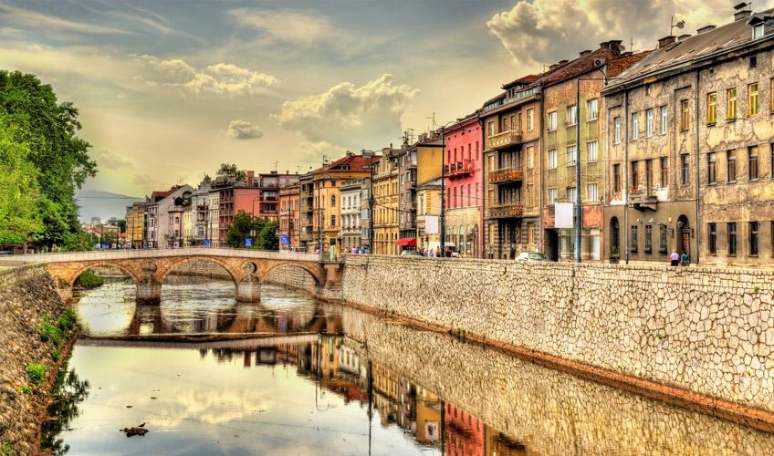 İzmir Hareketli Otobüs İle Büyük Avrupa Masalı  Turu (14 Gece Otel Konaklamalı): 14 Gece Otel Konaklamalı
Yeşil Pasaporta Vizesiz
13 Ülke, 11 Başkent, 27 Şehir Görme İmkanı
