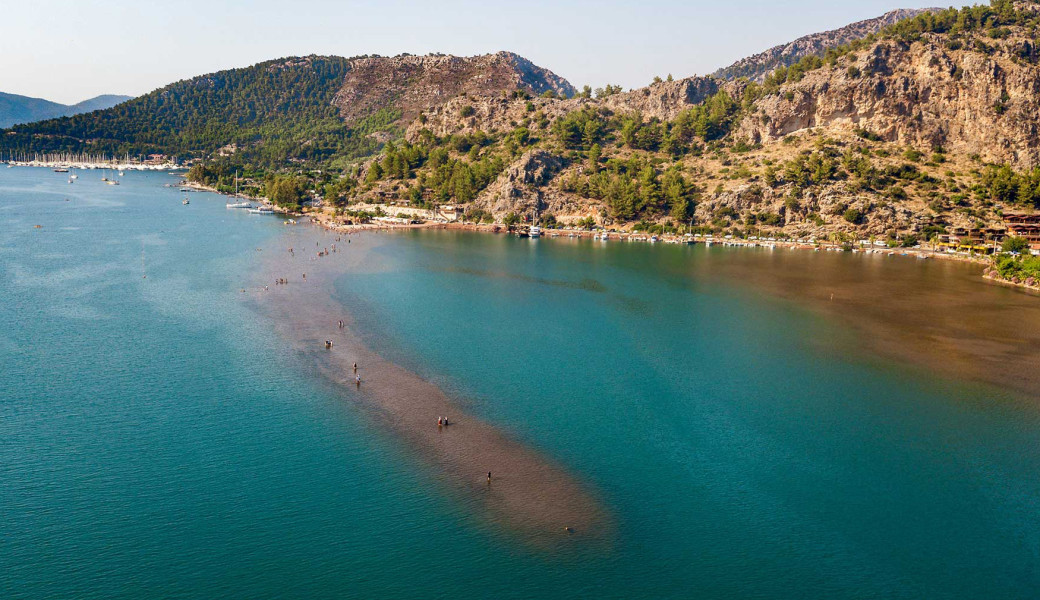 İzmir Çıkışlı Bodrum Marmaris Datça Akyaka Didim Deniz ve Tekne Turu (4 Gece Otel Konaklamalı): Ege'nin Saklı Mavi, Turkuaz Rengi ile buluşmaya var mısınız? Yüzmeye doyamayacağınız Keyifli ve Eğlenceli bir için Geç Kalmadan yerinizi ayırtınız.